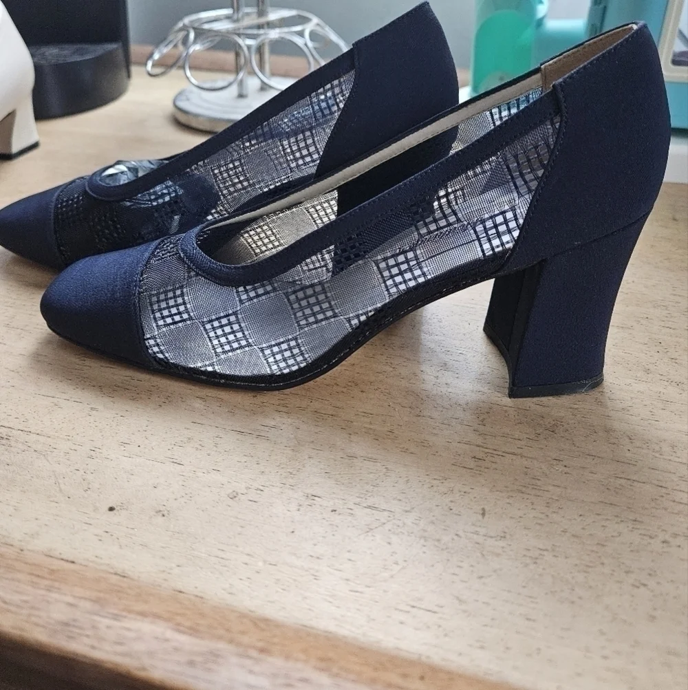 Worthington vintage heels